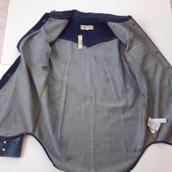Madewell Pearl Snap Denim Shirt - Picture 7 of 8